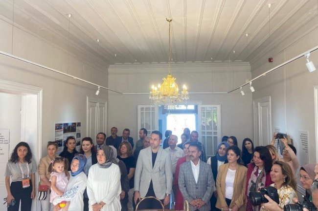 ‘İpek Böceği Kozası İpeksi Ellerde’