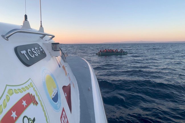 54 düzensiz göçmen kurtarıldı