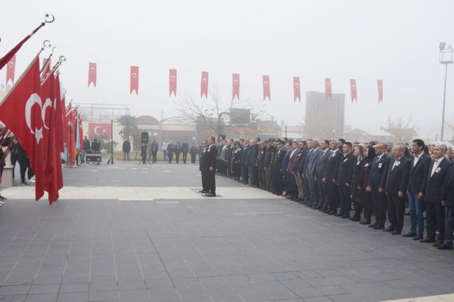 Atatürk’ü saygıyla andılar