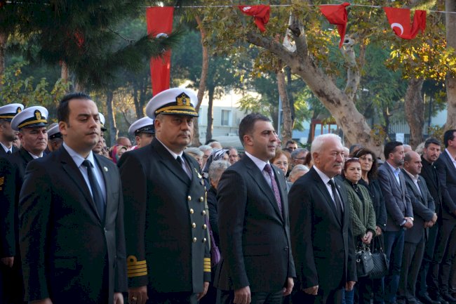 Lapseki’de 10 Kasım töreni 