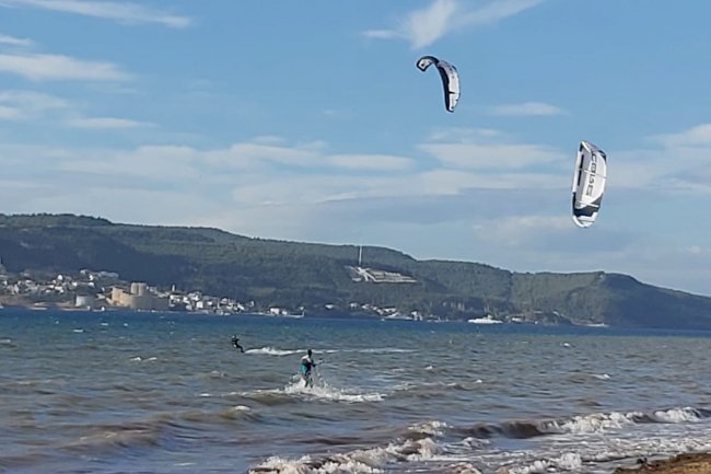 Yeni Kordon’da sörf keyfi 