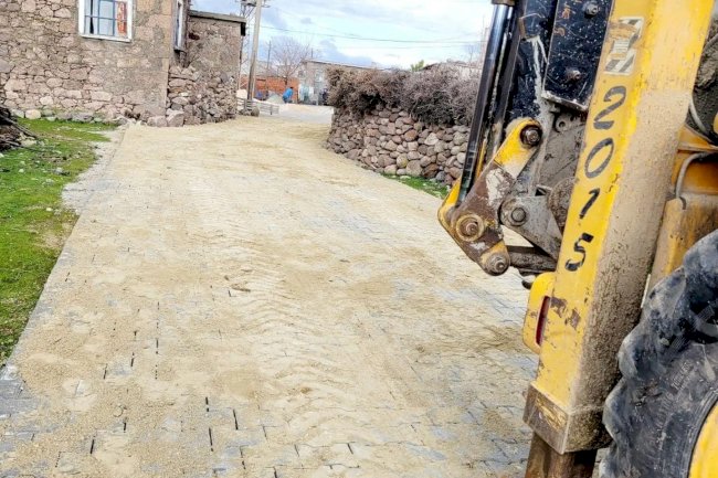 Kızılkeçili Mahallesi’nin yolları yenilendi