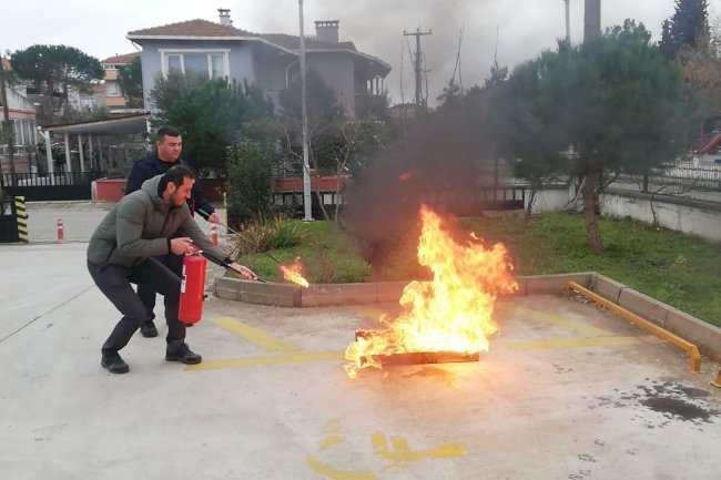 Biga’da yangın eğitimi ve tatbikatı