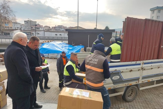 Lapseki Belediyesi’nden mobil tuvalet-banyo desteği