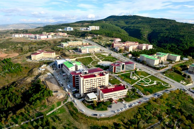 ÇOMÜ REKTÖRLÜĞÜNÜN ISO AKREDİTASYONU BAŞARISI