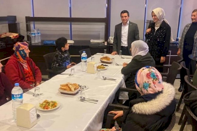 Ayvacık’ta Aileler İftarda Bir Araya Geldi