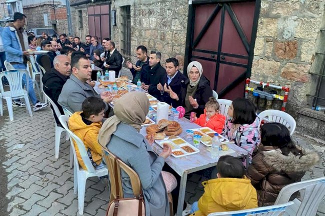 Ahmetçe Köyü’nde İftar Yemeği Verildi