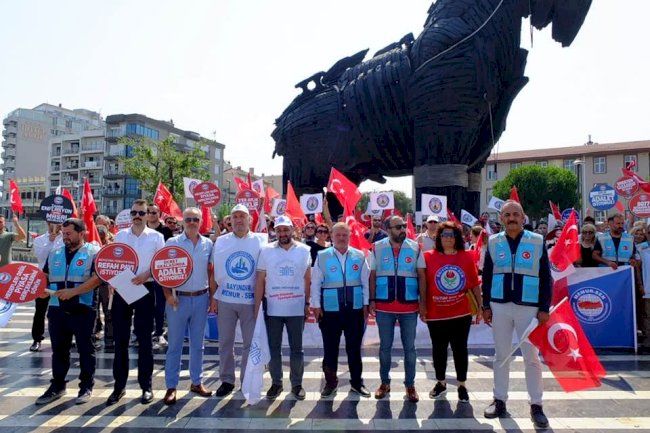 Özen; “Sorunların çözüleceği yer toplu sözleşme masasıdır”