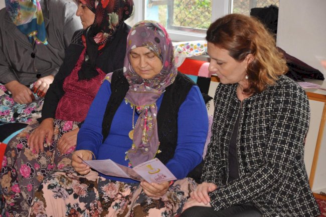 Köylerde kadınlara KADES bilgilendirmesi