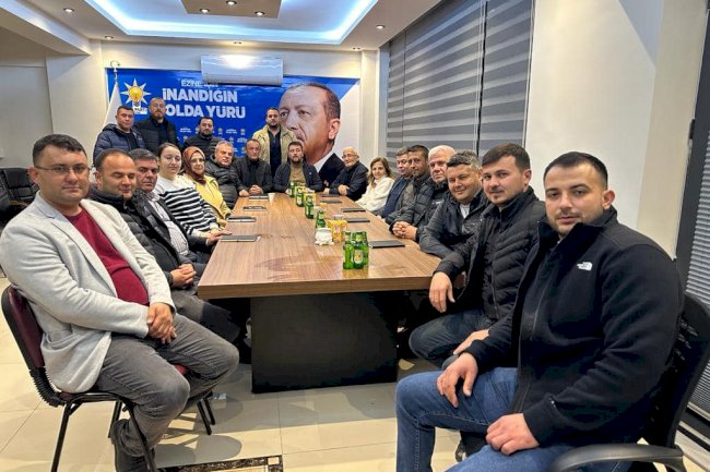 AK Parti’de yönetim kurulu toplantısı yapıldı
