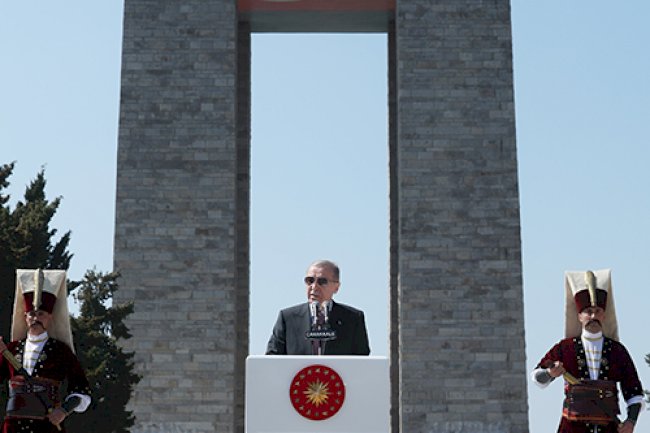 Cumhurbaşkanı Erdoğan, Şehitler Abidesi’nde düzenlenen törene katıldı