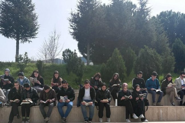 Ezine MYO’da Kütüphane Haftası etkinliği