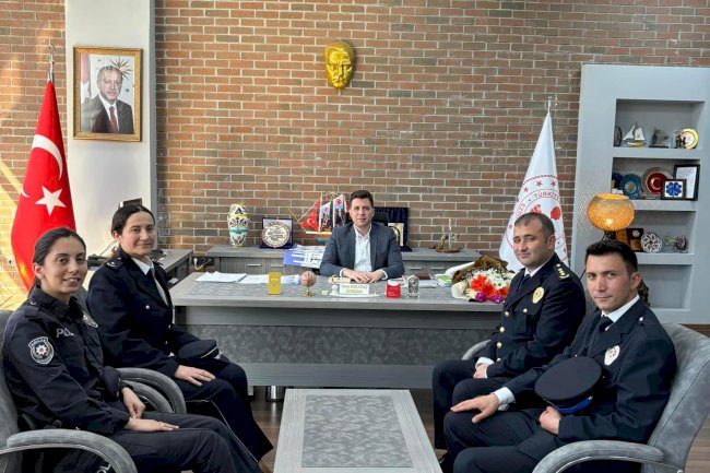 Kaymakam Kızılgüneş Polis Teşkilatını kutladı