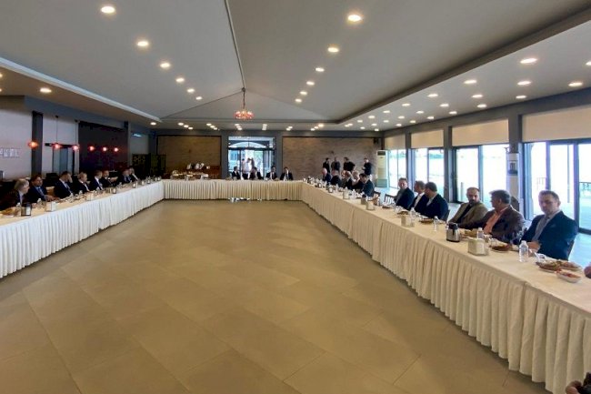 Vali Aktaş turizmcilerle bir araya geldi