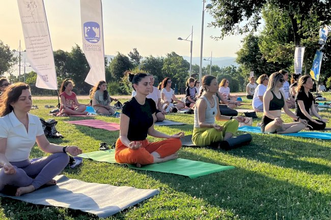 Yoga etkinliğine yoğun ilgi