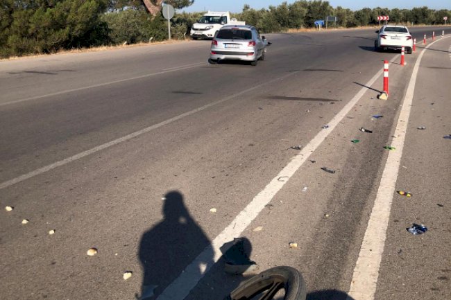 Otomobil ile motosiklet çarpıştı