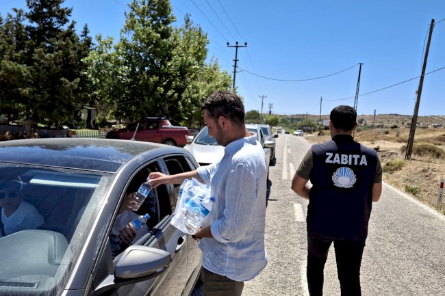 Tatilcilere su ikramı