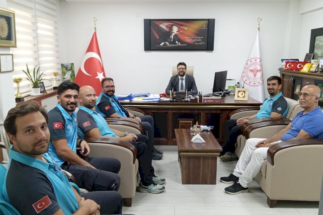 Baştürk, UMKE personeli ile görüştü