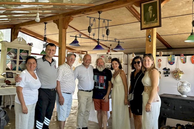 Bozcaada’da karma sergi açıldı