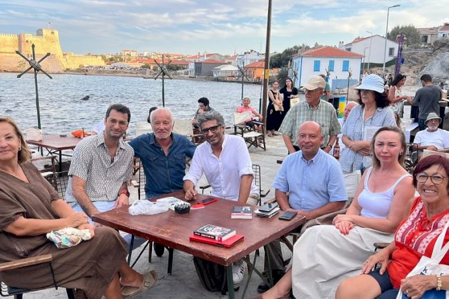 Bozcaada’da imza günü ve söyleşi etkinliği düzenlendi