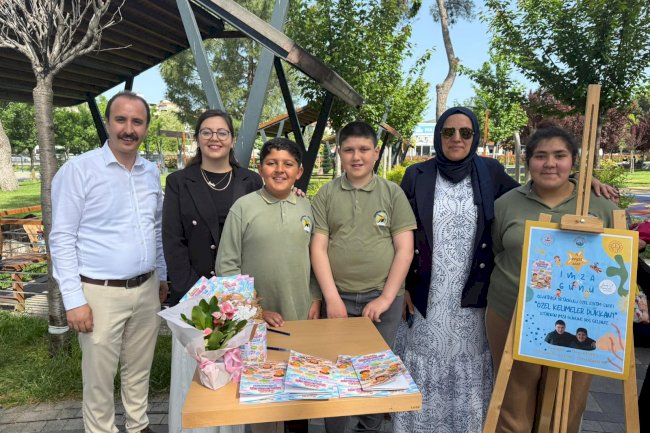 Ezine’de Minik Kalemlerden Büyük Başarı: İlk Kitaplarını Okurlarıyla Buluşturdular
