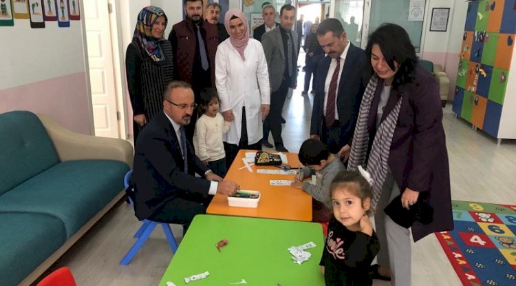 Eğitim hakkında bilgi aldılar 