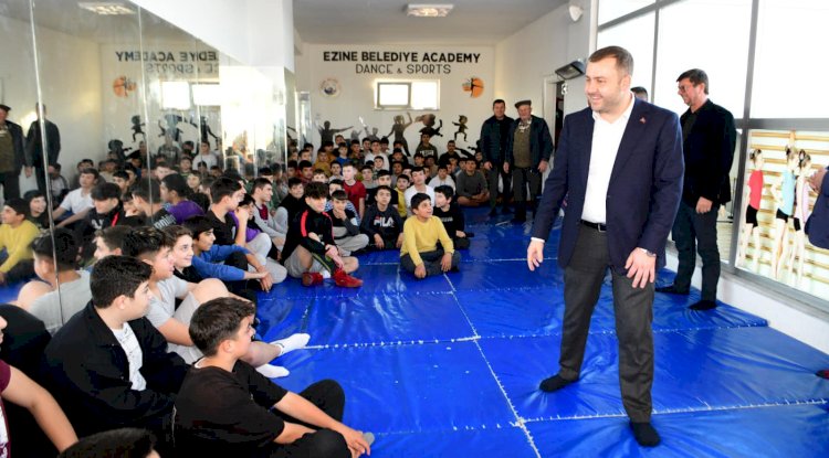 Yüksel, sporculara moral dopingi