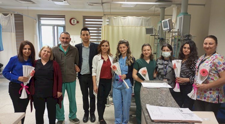 AYVACIK’TA KARANFİLLİ KUTLAMA