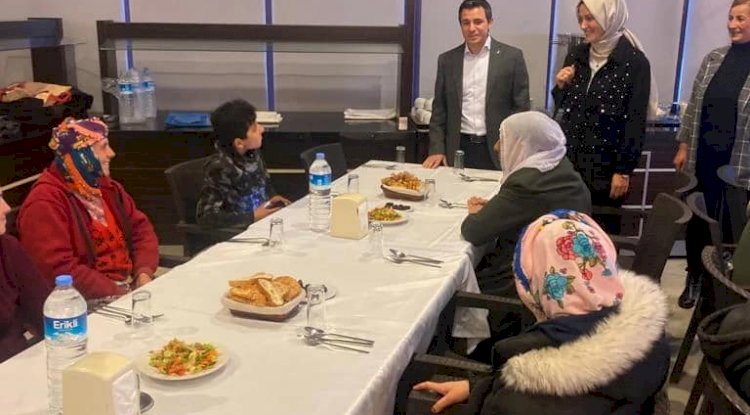 Ayvacık’ta Aileler İftarda Bir Araya Geldi