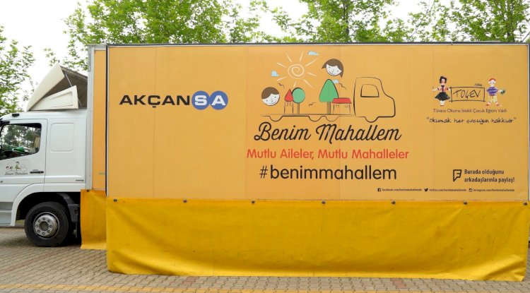 “Deprem Bölgesinde Çocuklara Eğitim Desteği Veriyor”