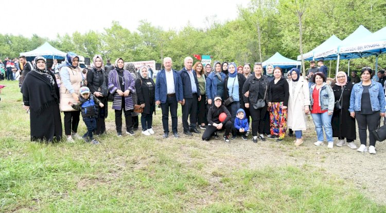 Lapseki Beyçayırlılar Derneği Şenlik Düzenledi
