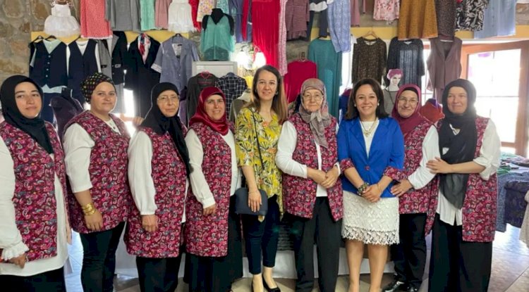 Eceabat’ta Yılsonu Sergisi Düzenlendi