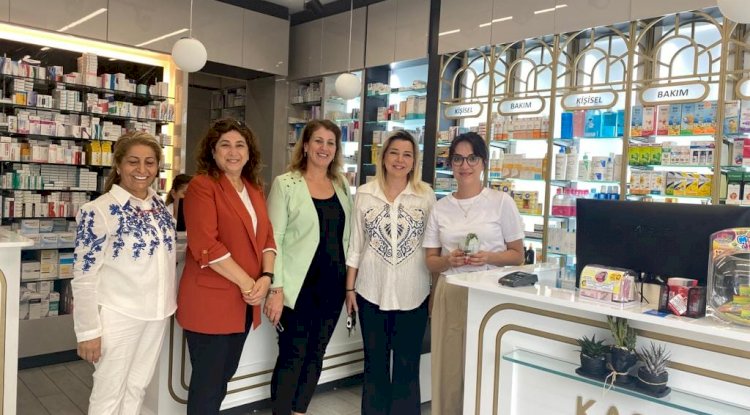 Ak Partili Kadınlar Eczacılar Gününü unutmadı
