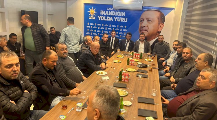 Egemen Canbaz misafirlerini ağırlıyor