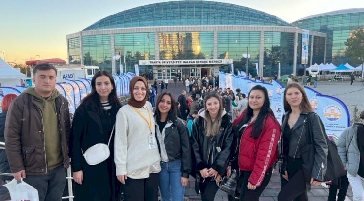 Ezine MYO heyeti Trakya Kariyer Fuarı’ndaydı