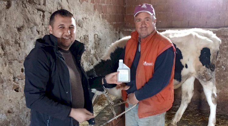 Ezine İlçe Tarım Orman Müdürlüğü ektoparaziter ilaçlar dağıttı