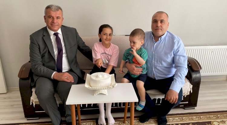 Başkan Elbi, Hümeyra’nın doğum gününü kutladı