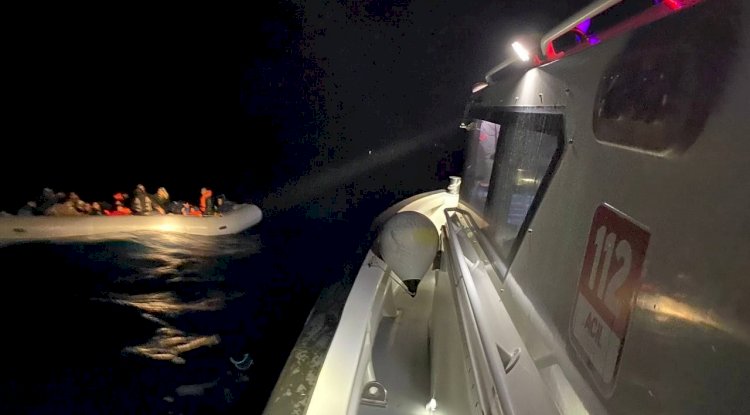 Ayvacık açıklarında 35 düzensiz göçmen kurtarıldı