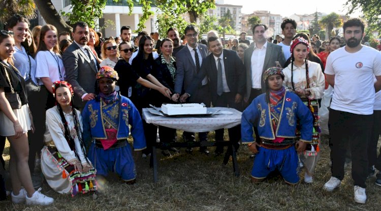 Üniversitede Bahar Şenlikleri coşkusu