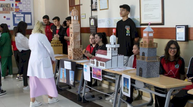 ÖĞRENCİLERİN HAZIRLADIKLARI MAKET SERGİSİ AÇILDI