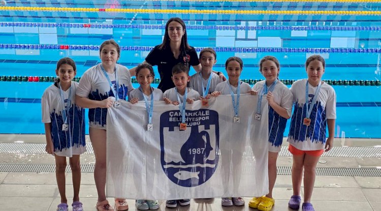 Yüzücüler başarılarıyla dikkat çekti