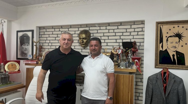 Başkan Oruçoğlu misafirlerini ağırlıyor