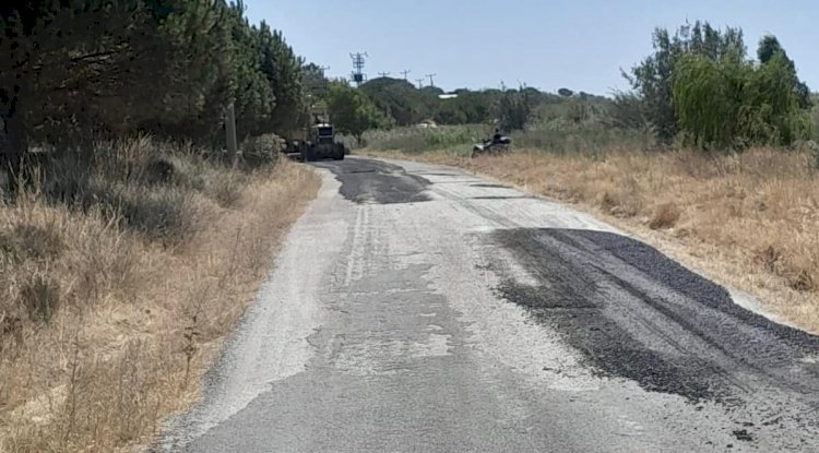 Köy yollarında yama çalışması