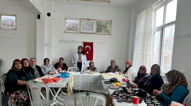 Ezine Bahçeli Köyü’nde “Dekoratif Ev Aksesuarları” Kursu Devam Ediyor