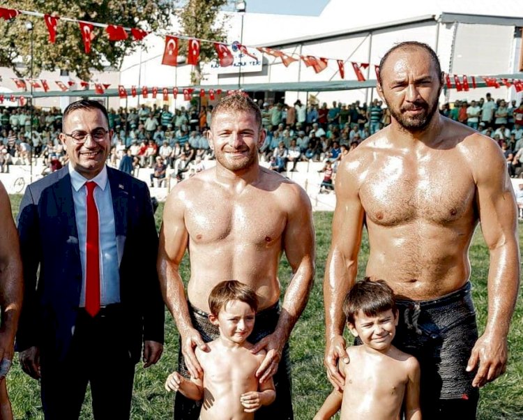 Erdoğan’dan sürpriz teklif  “GÜRBÜZ’E BİGA’MIZIN KAPISI SONUNA KADAR AÇIKTIR” (01.09.2022)