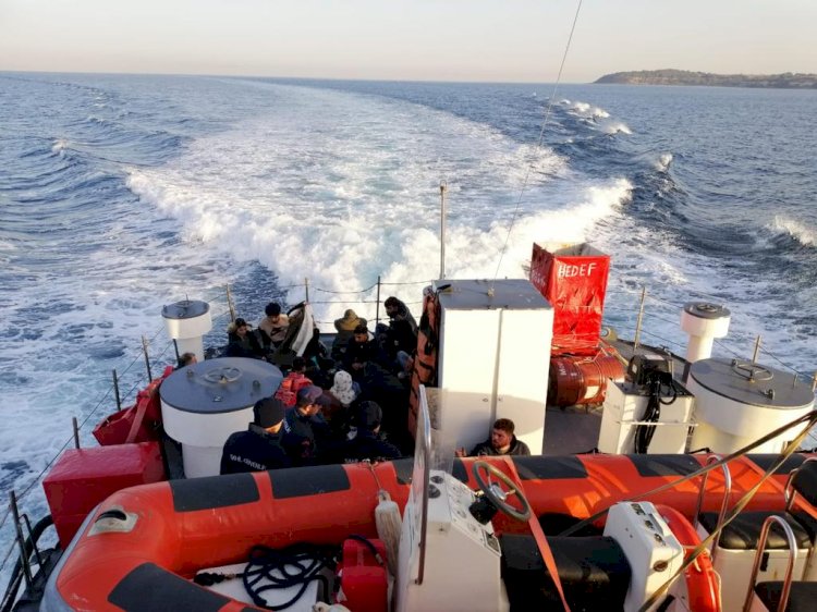 34 düzensiz göçmen ve 1 göçmen kaçakçısı yakalandı