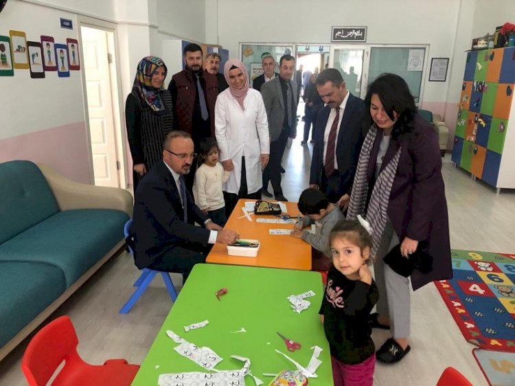 Eğitim hakkında bilgi aldılar 