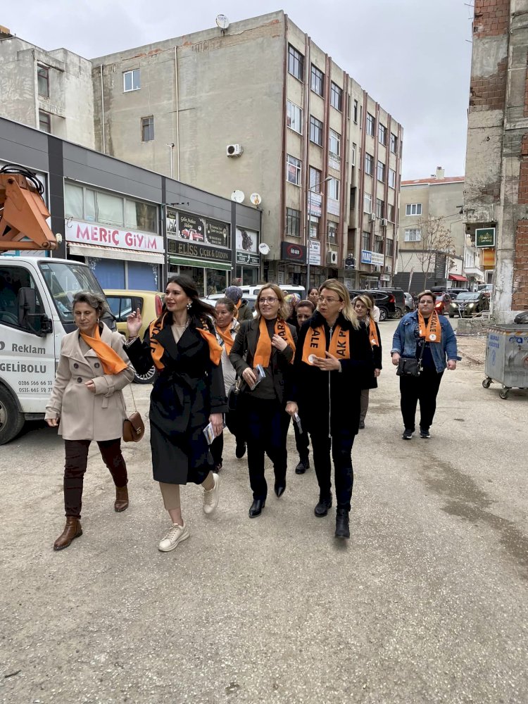 AK Partili kadınlar Gelibolu’da