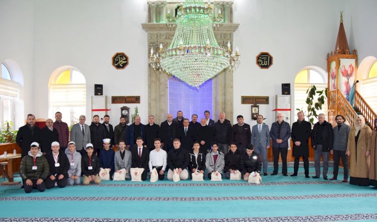 Öğrenciler ödüllerine kavuştu