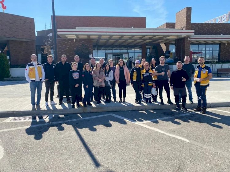 Ekiplerden tam destek